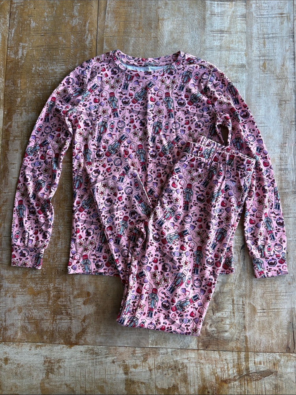 NWOT Vineyard Vines Holiday Pajama Set size 12